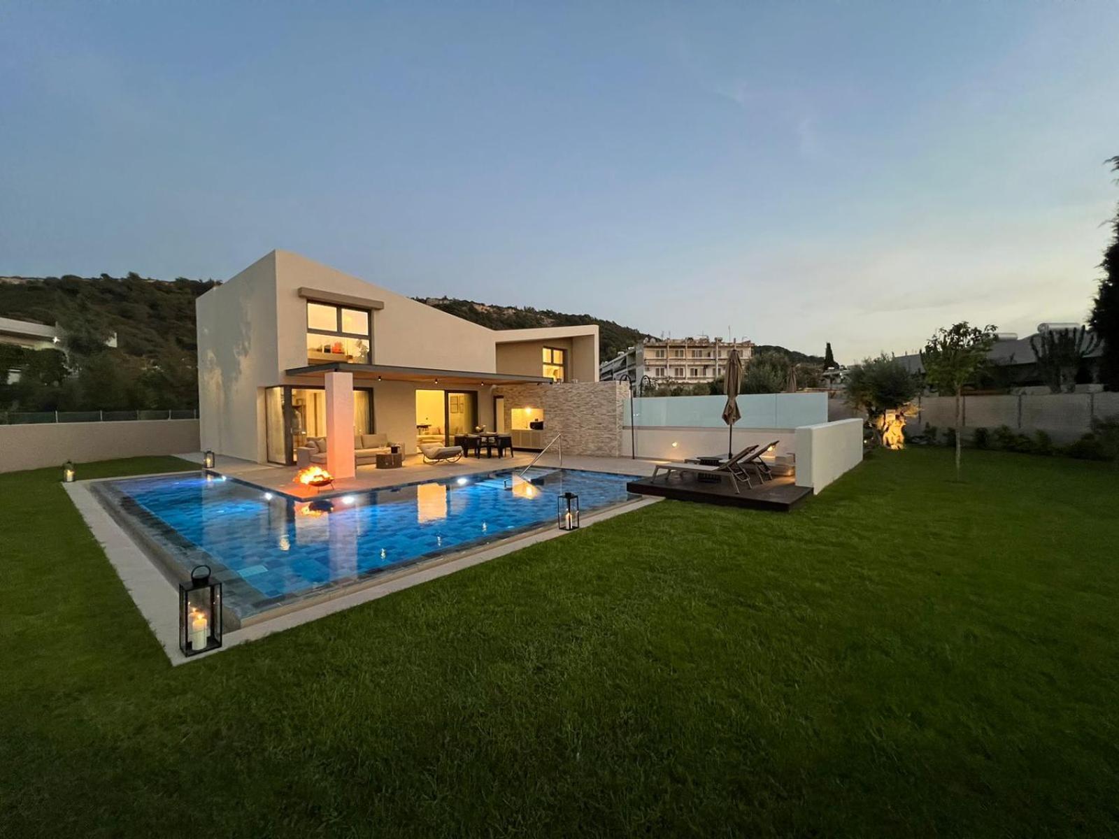 Alma Luxury Villas Lalyssos Eksteriør billede